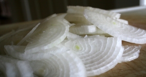 Thinly Sliced Onions